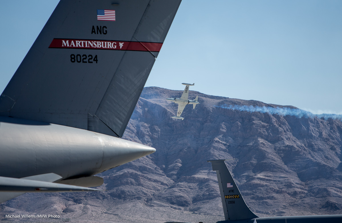 Air Show, Las Vegas Photo Michael Willems SPEEDLIGHTER.CA